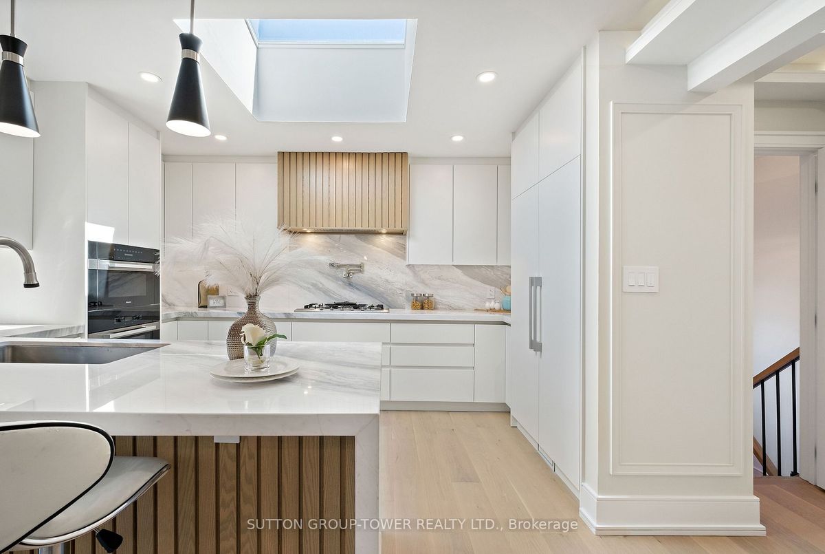 11 Bunty Lane 11 Bunty Lane Toronto C15