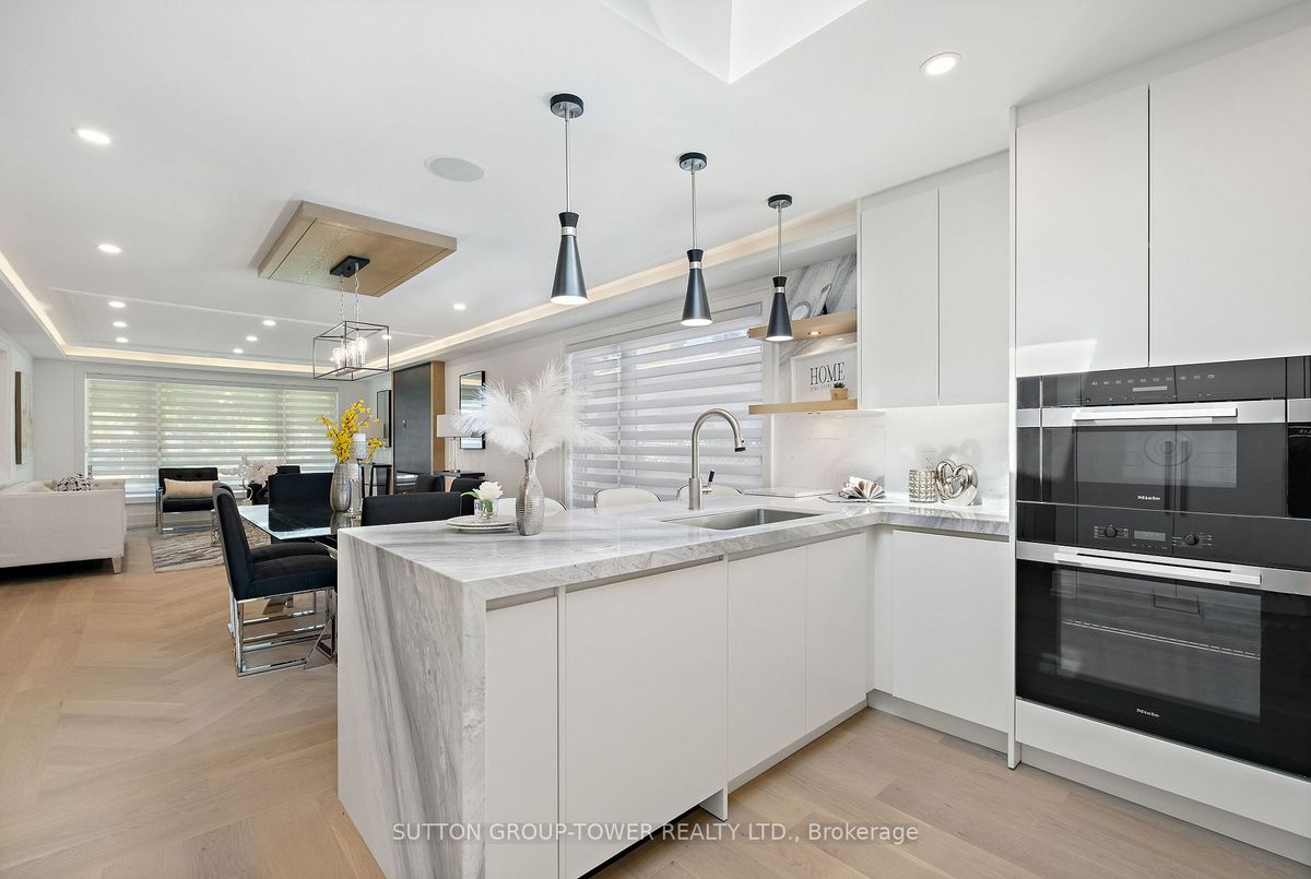 11 Bunty Lane 11 Bunty Lane Toronto C15