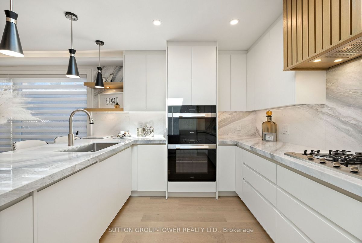 11 Bunty Lane 11 Bunty Lane Toronto C15