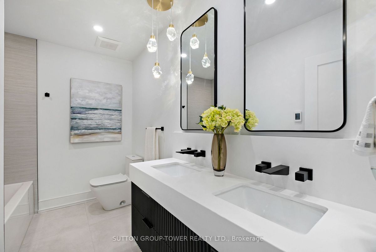 11 Bunty Lane 11 Bunty Lane Toronto C15