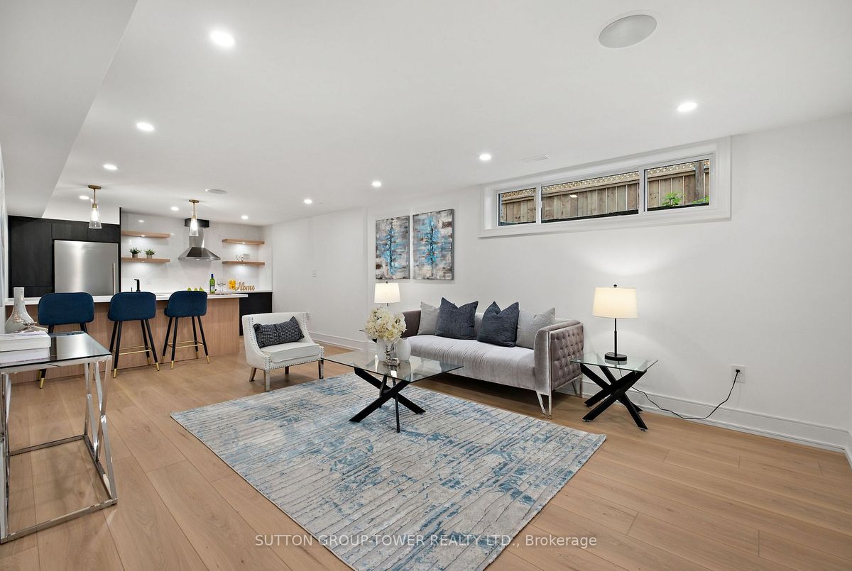 11 Bunty Lane 11 Bunty Lane Toronto C15