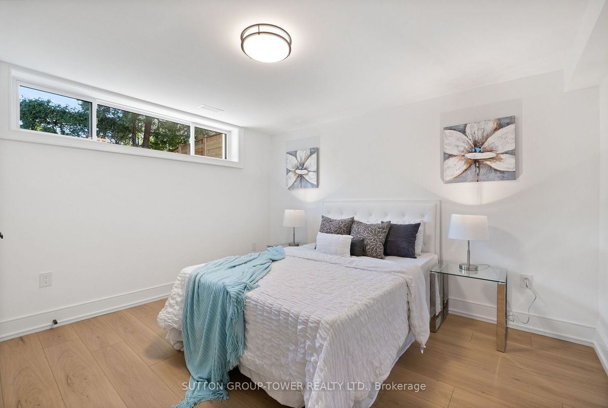 11 Bunty Lane 11 Bunty Lane Toronto C15