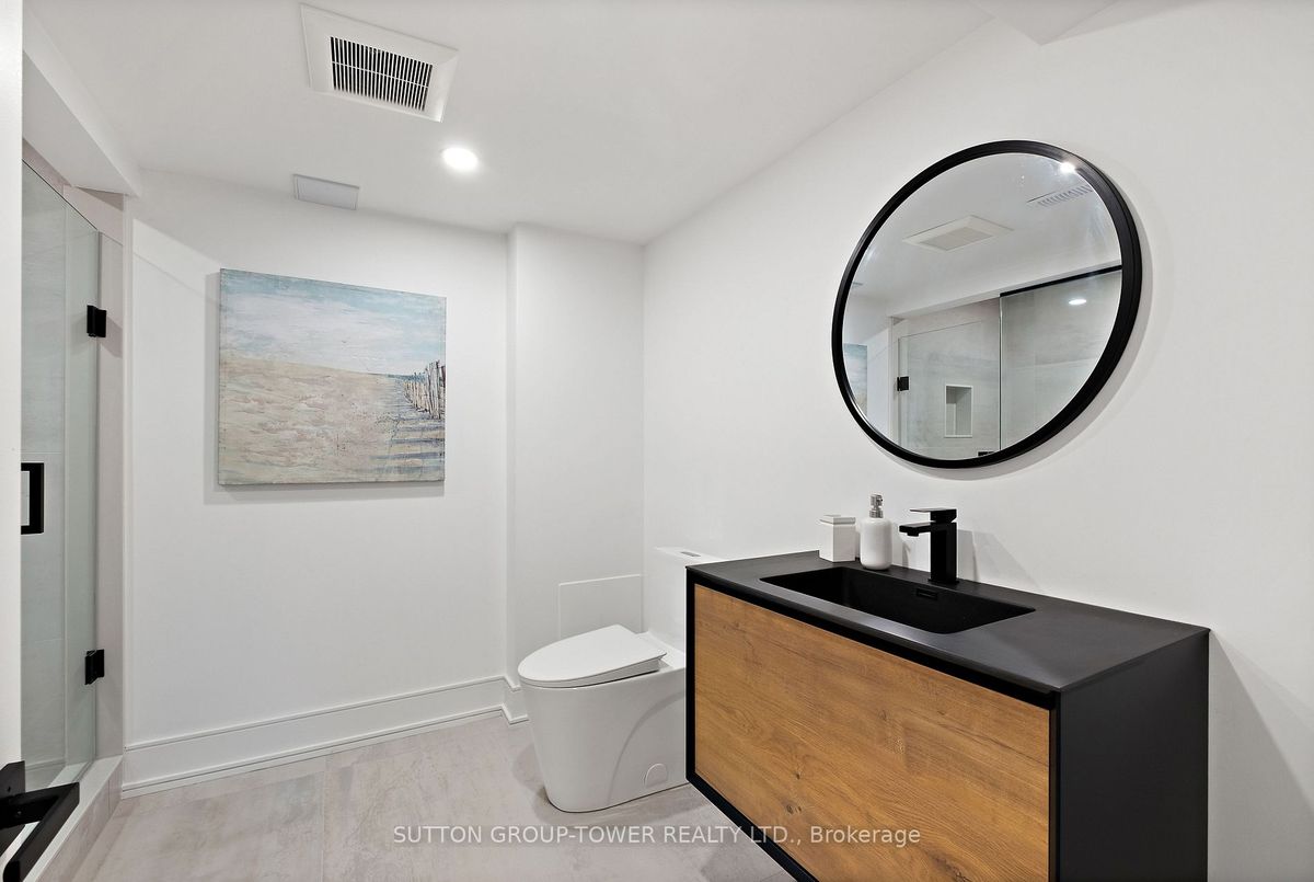 11 Bunty Lane 11 Bunty Lane Toronto C15