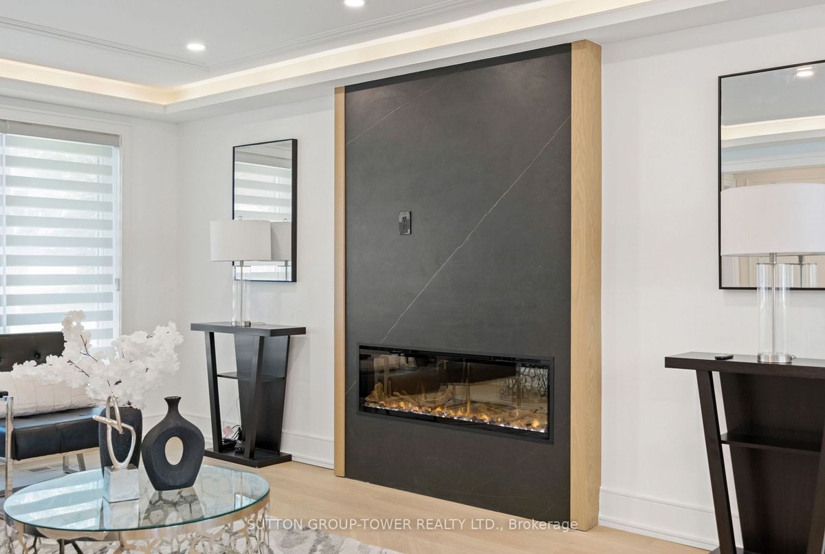 11 Bunty Lane 11 Bunty Lane Toronto C15