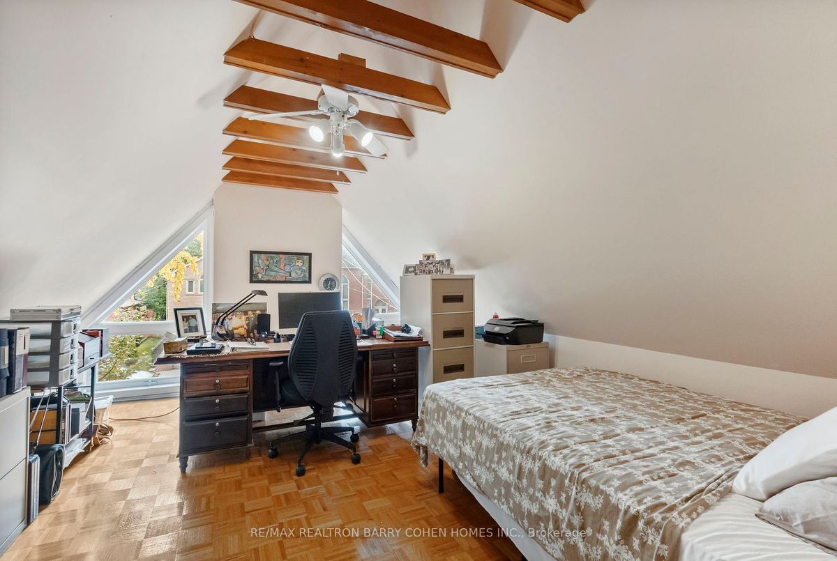 204 Holmes Ave 204 Holmes Ave Toronto