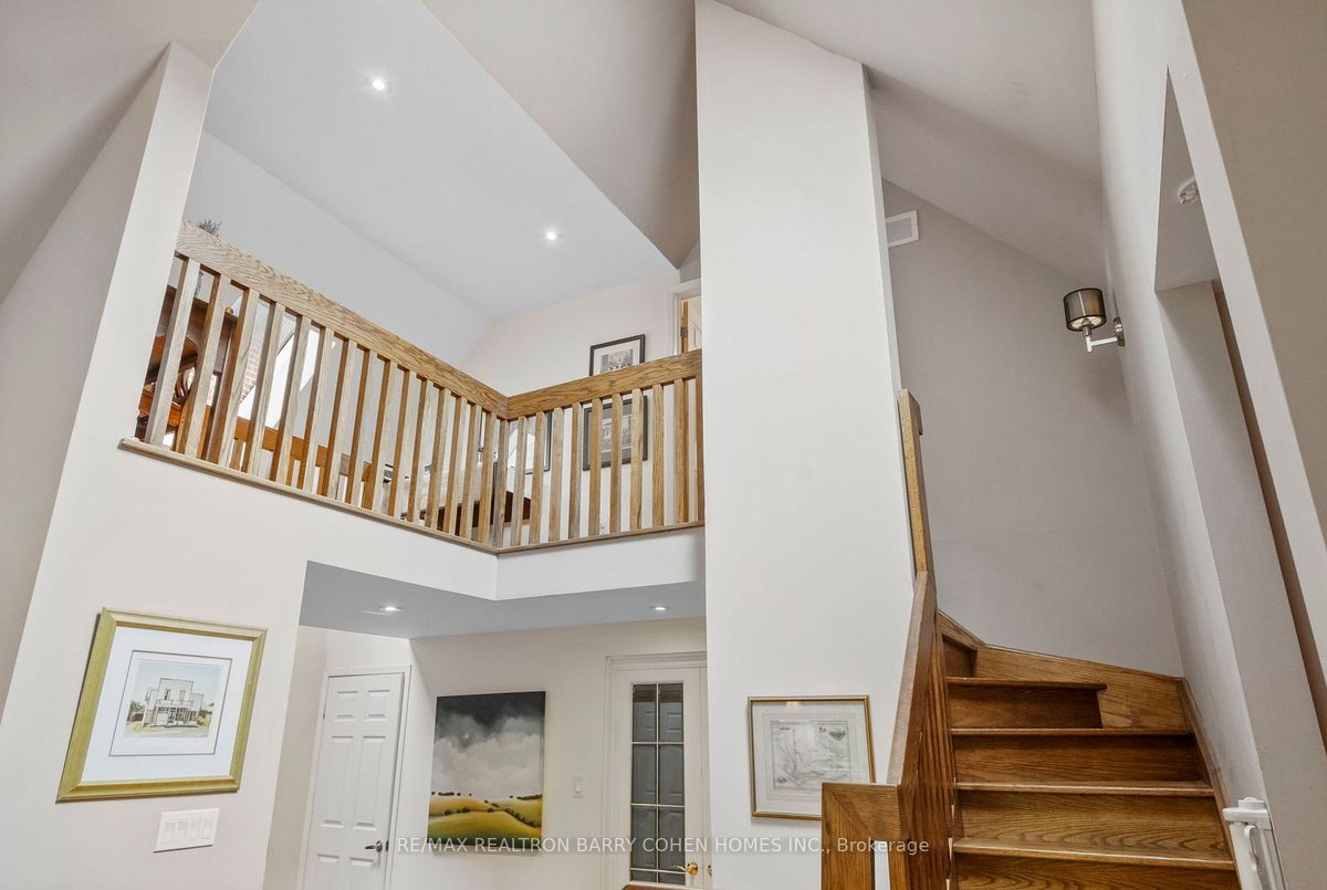 204 Holmes Ave 204 Holmes Ave Toronto