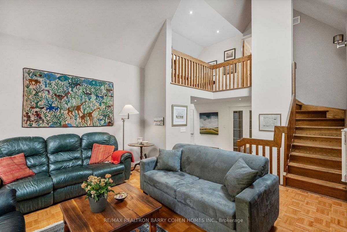 204 Holmes Ave 204 Holmes Ave Toronto