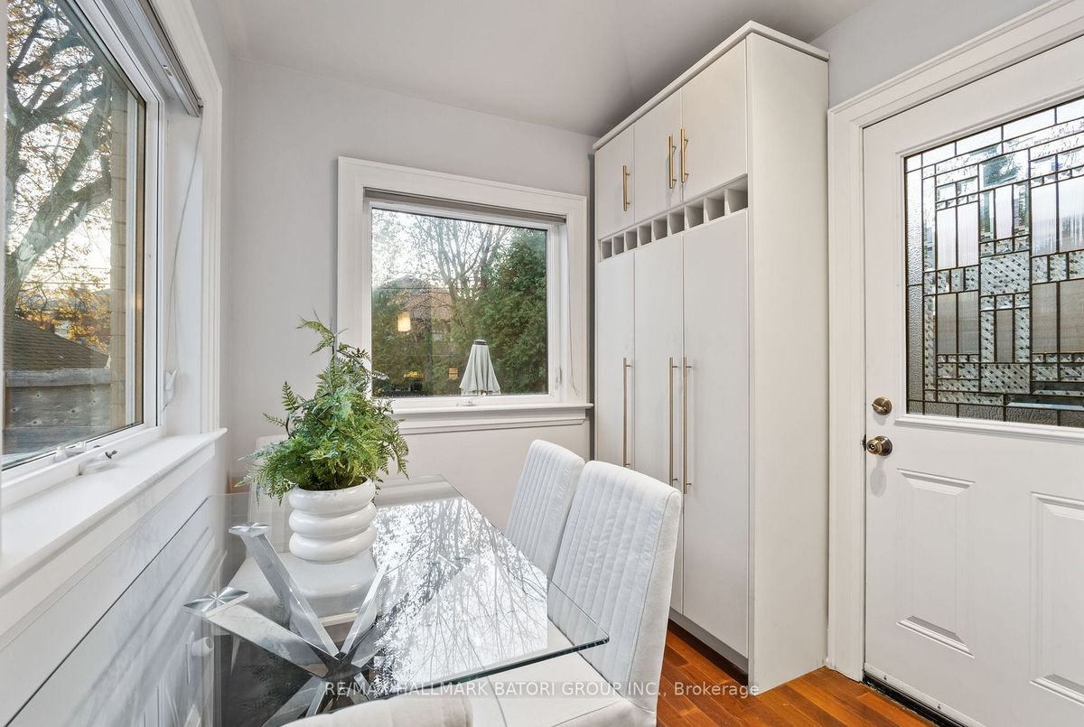 98 Castle Knock Road 98 Castle Knock Road Toronto C04