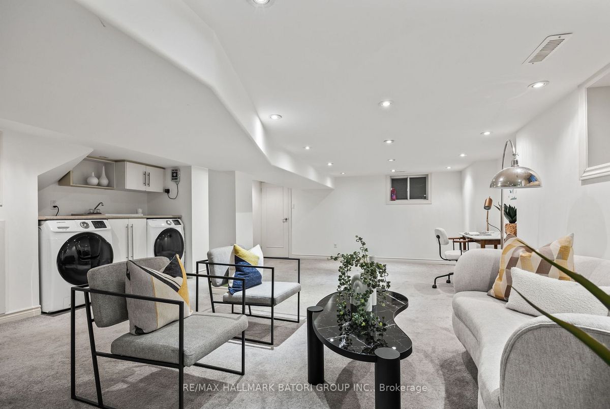 98 Castle Knock Road 98 Castle Knock Road Toronto C04