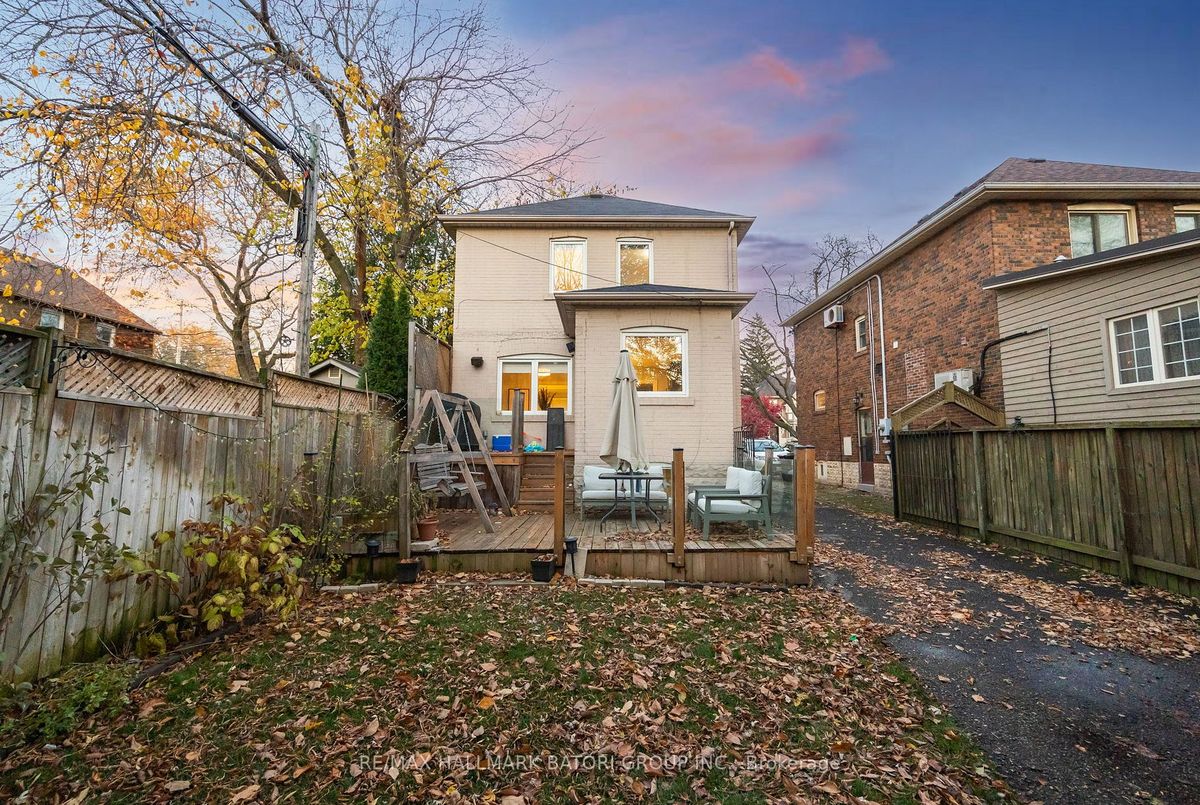 98 Castle Knock Road 98 Castle Knock Road Toronto C04