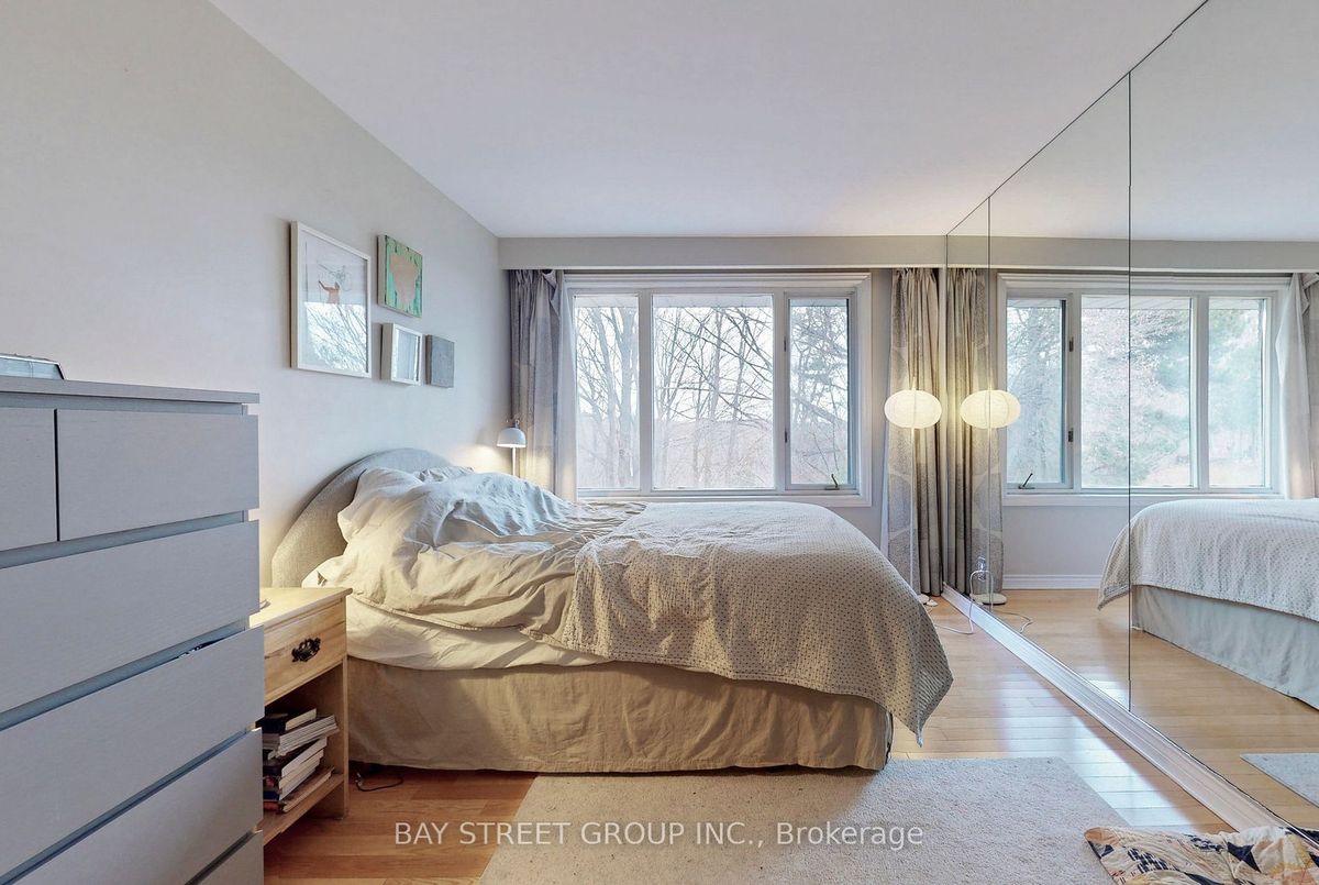 20 Restwell Cres 20 Restwell Cres Toronto