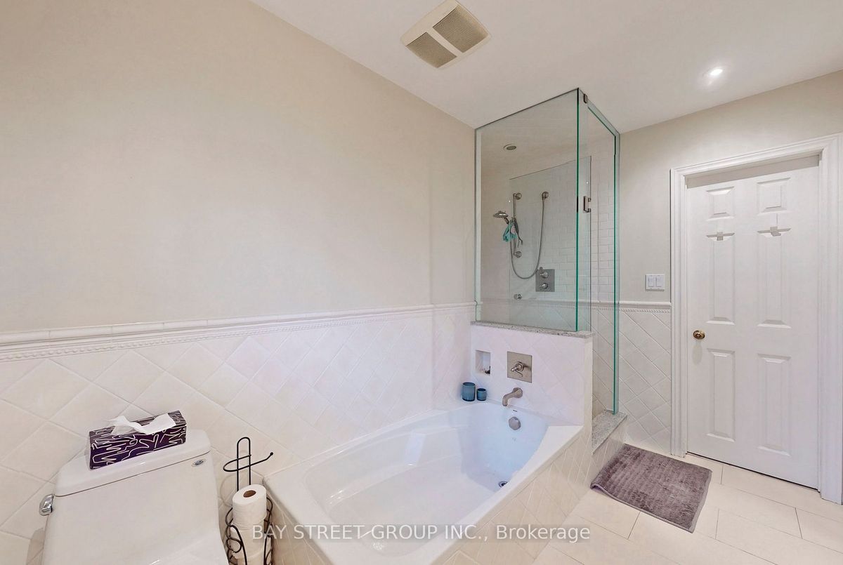 20 Restwell Cres 20 Restwell Cres Toronto