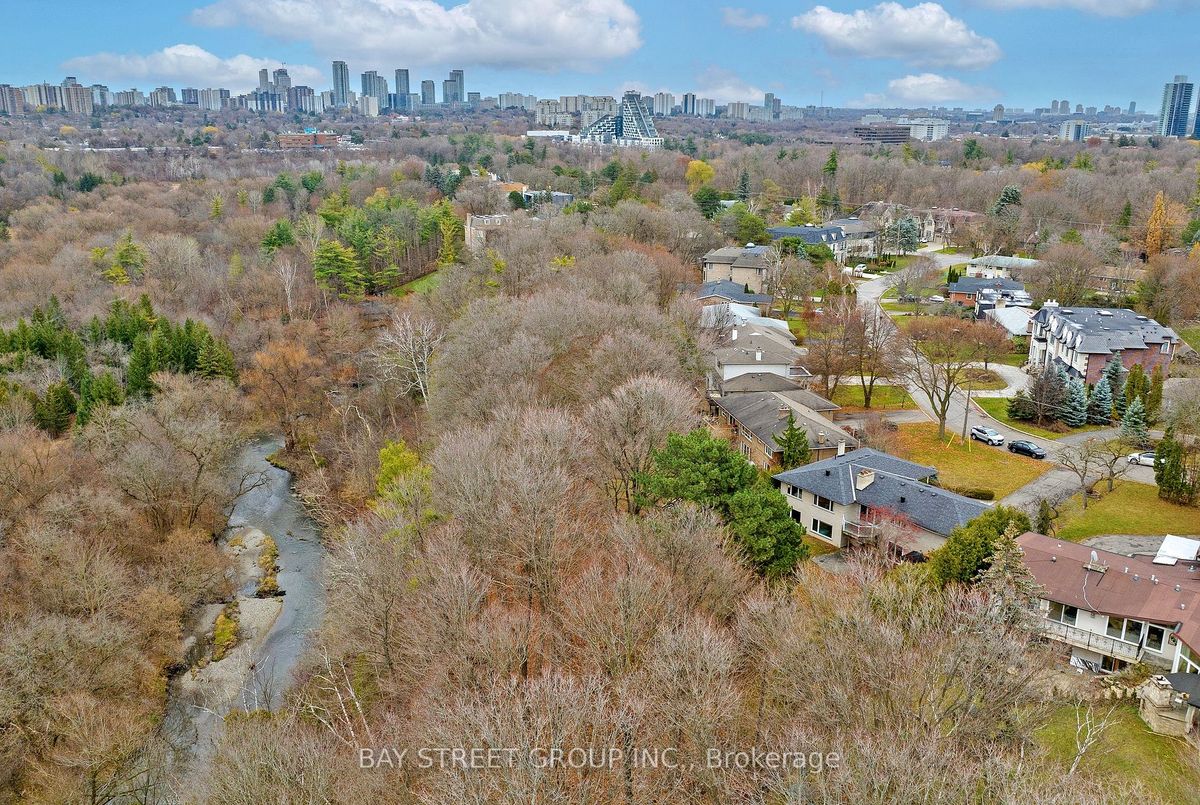 20 Restwell Cres 20 Restwell Cres Toronto