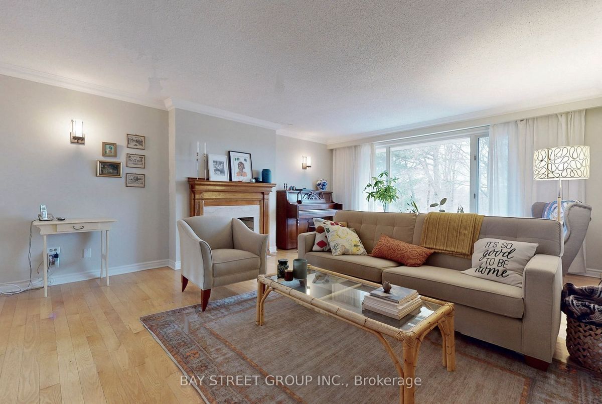 20 Restwell Cres 20 Restwell Cres Toronto