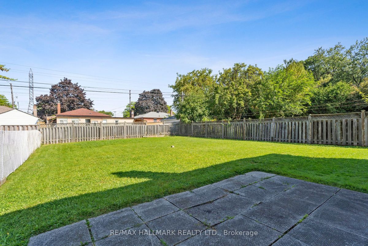 94 Pemberton Avenue 94 Pemberton Avenue Toronto C14