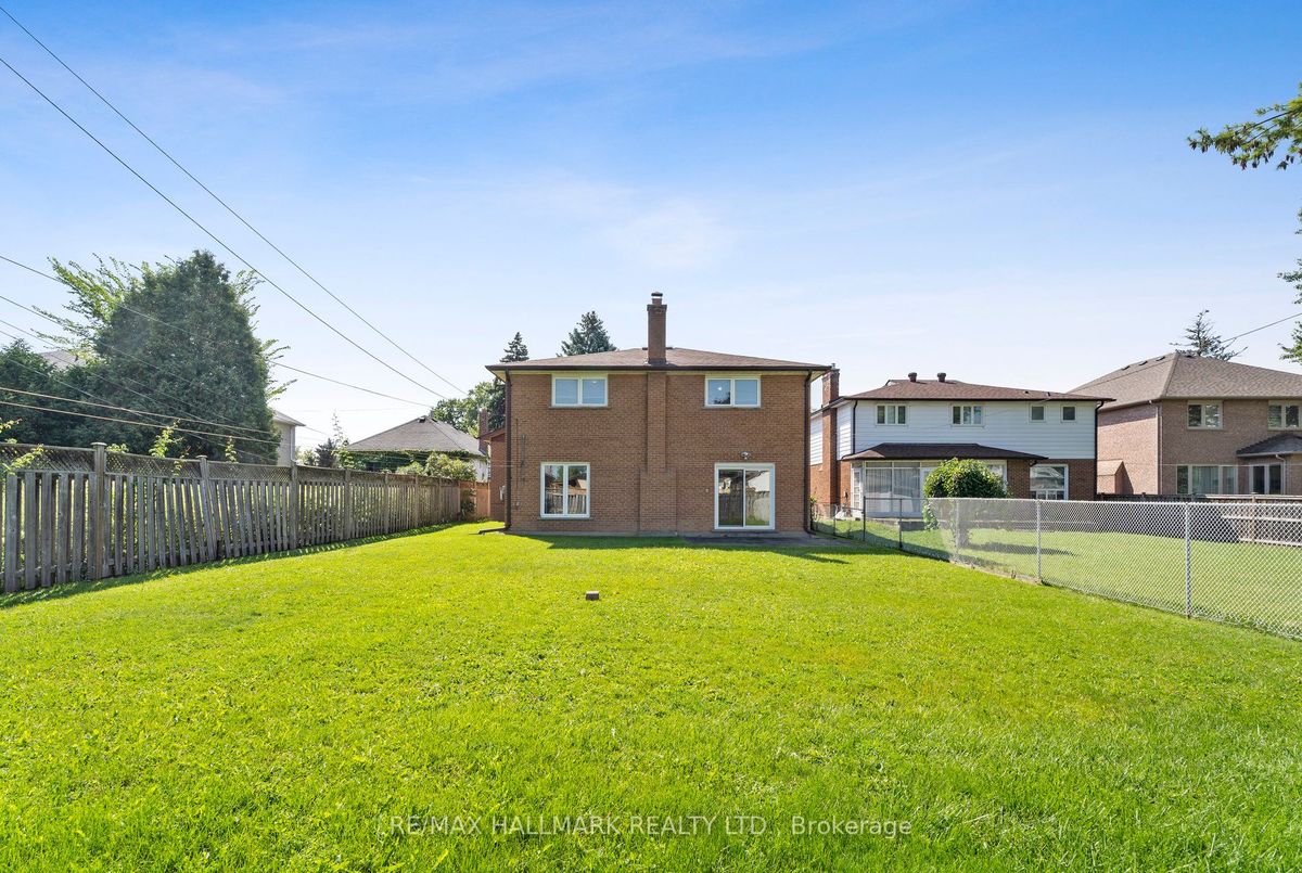 94 Pemberton Avenue 94 Pemberton Avenue Toronto C14