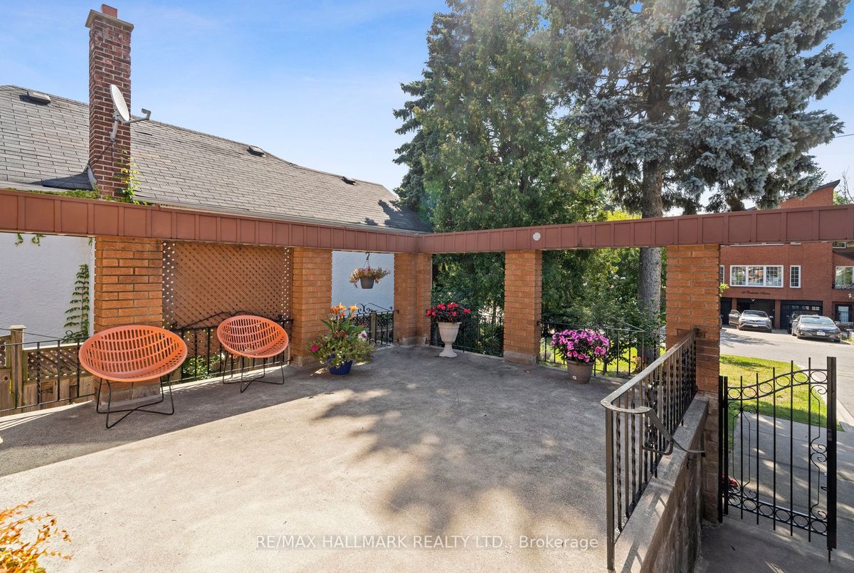 94 Pemberton Avenue 94 Pemberton Avenue Toronto C14