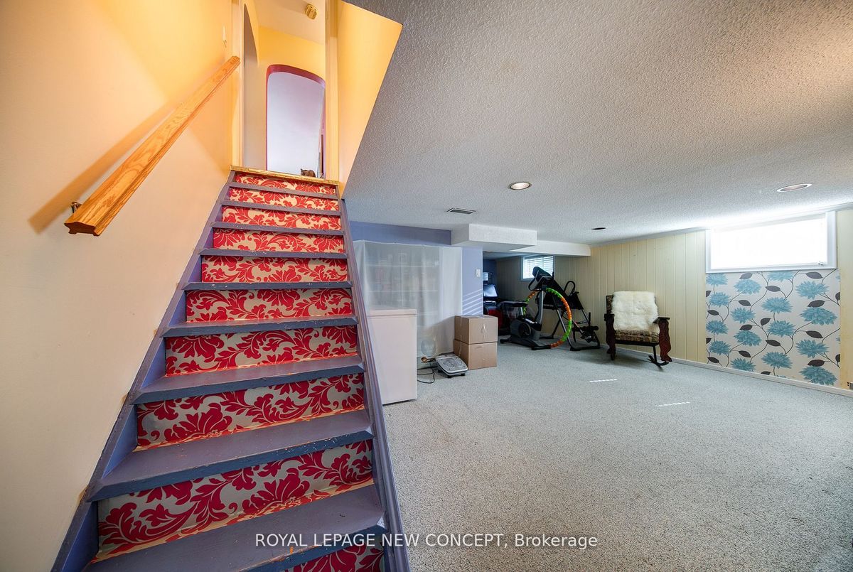 205 Finch Avenue W 205 Finch Avenue W Toronto C07