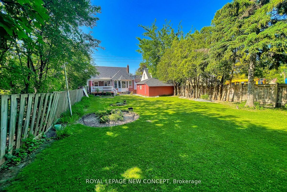 205 Finch Avenue W 205 Finch Avenue W Toronto C07