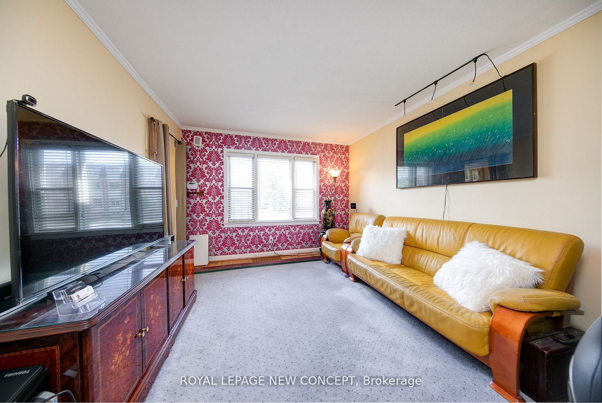 205 Finch Avenue W 205 Finch Avenue W Toronto C07