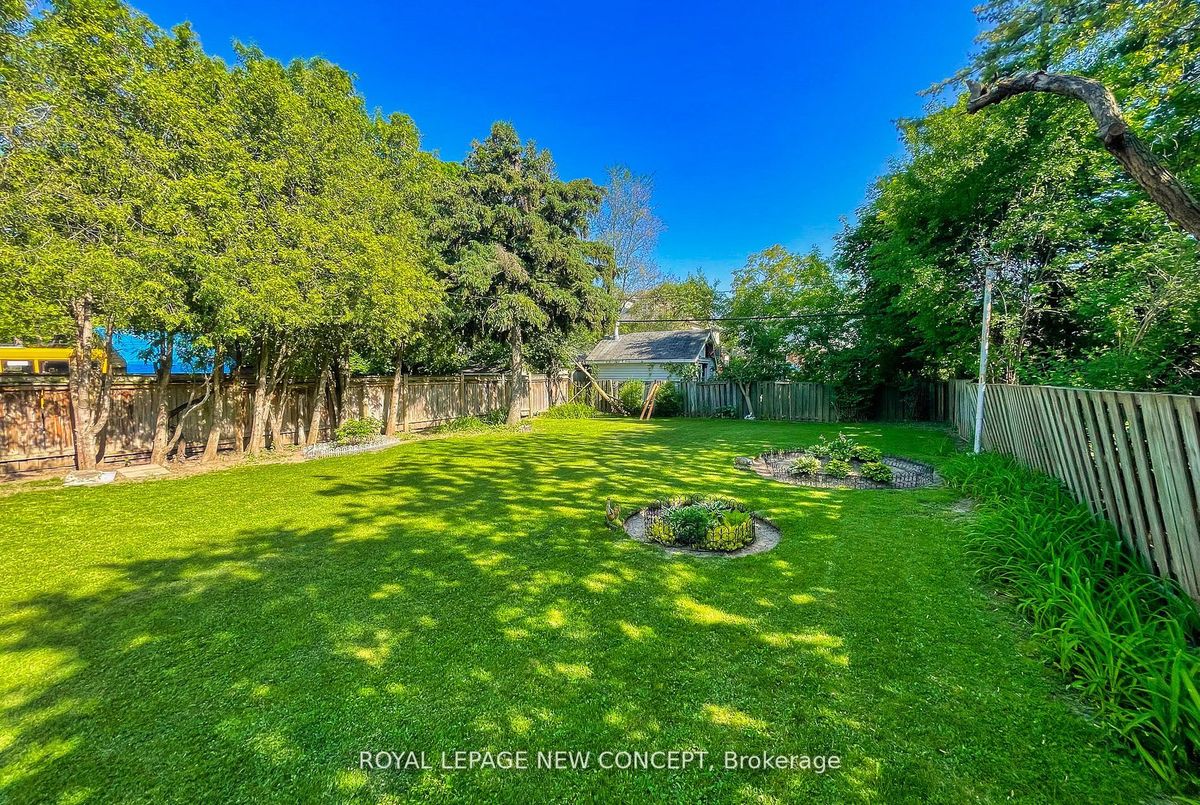 205 Finch Avenue W 205 Finch Avenue W Toronto C07