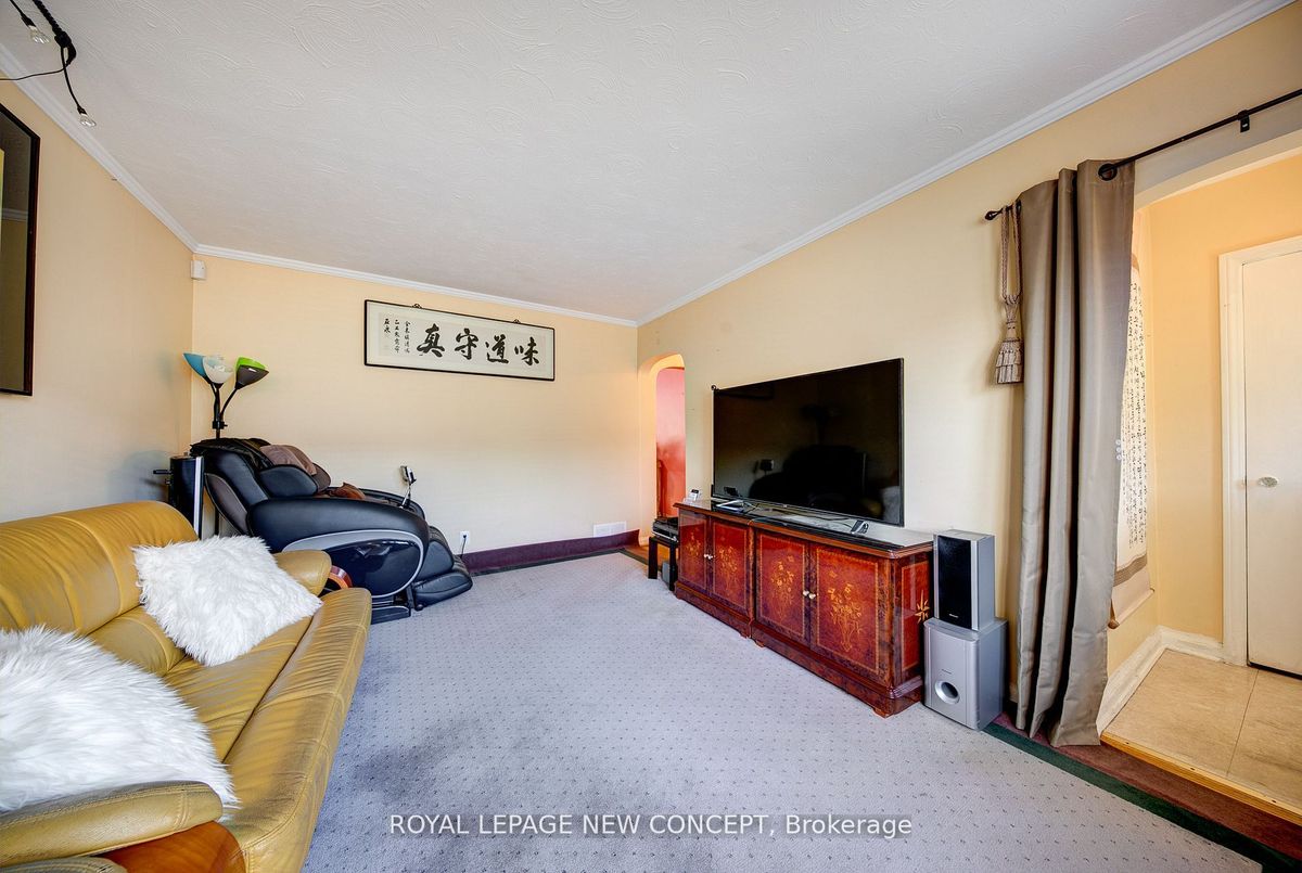 205 Finch Avenue W 205 Finch Avenue W Toronto C07