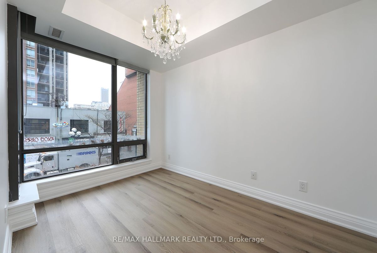 214-18 Yorkville Ave 214-18 Yorkville Ave Toronto