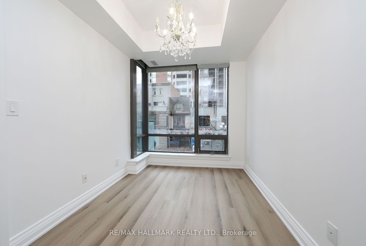 214-18 Yorkville Ave 214-18 Yorkville Ave Toronto