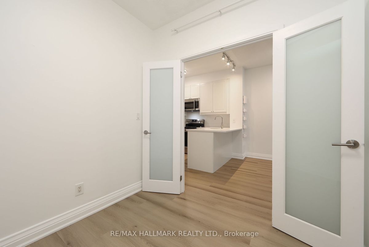 214-18 Yorkville Ave 214-18 Yorkville Ave Toronto