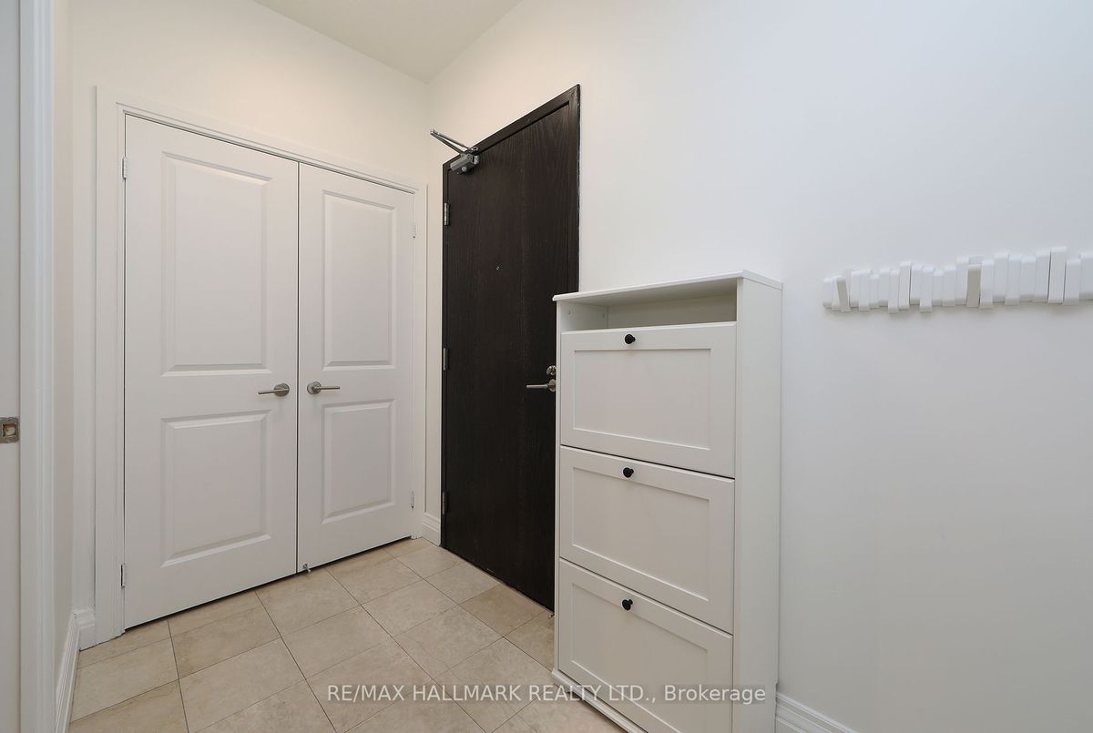 214-18 Yorkville Ave 214-18 Yorkville Ave Toronto