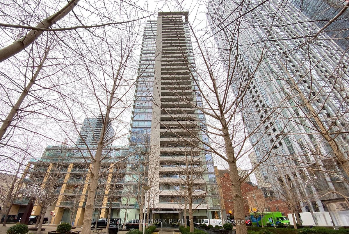 214-18 Yorkville Ave 214-18 Yorkville Ave Toronto