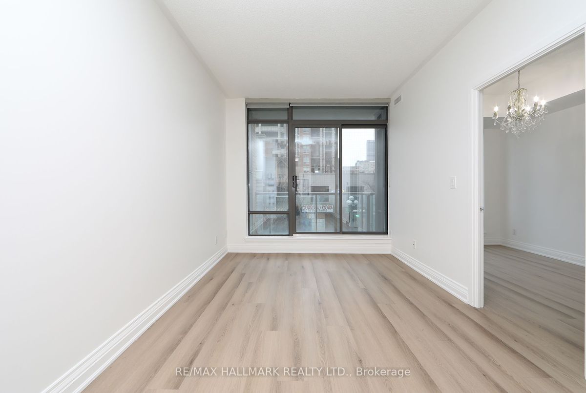 214-18 Yorkville Ave 214-18 Yorkville Ave Toronto