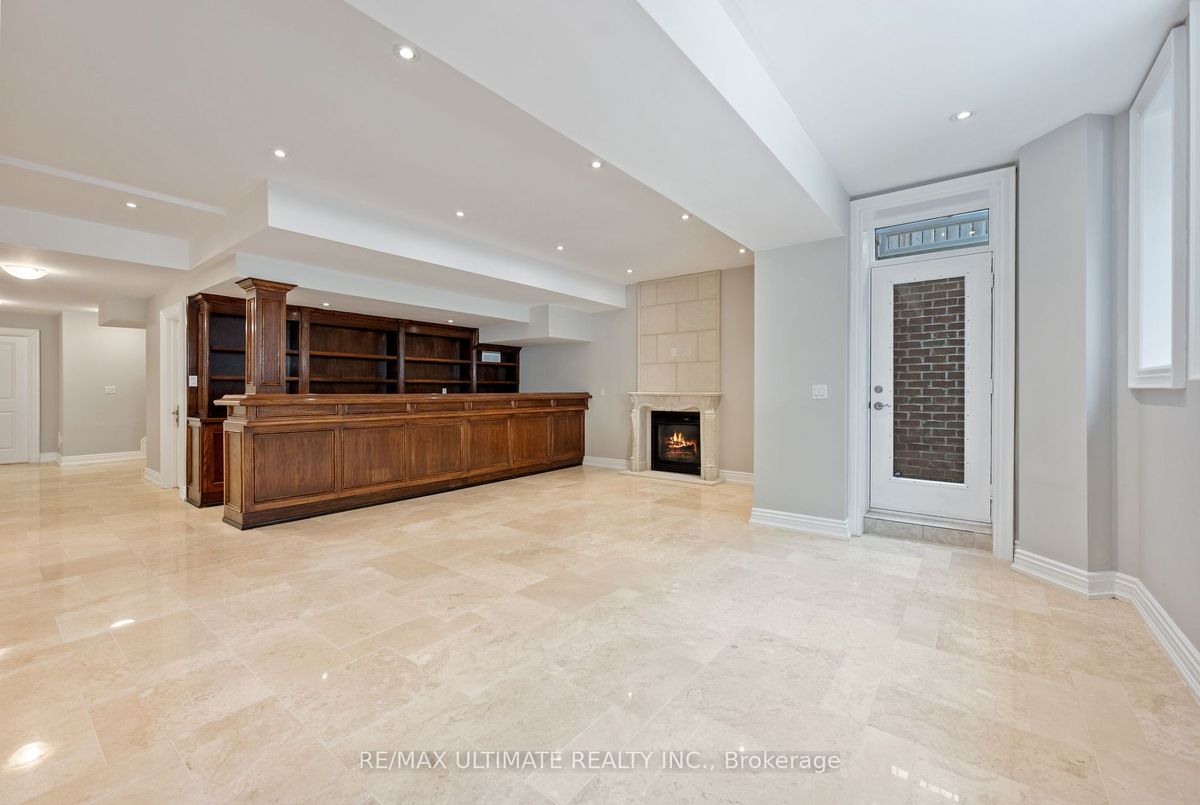 242 Parkview Avenue 242 Parkview Avenue Toronto C14