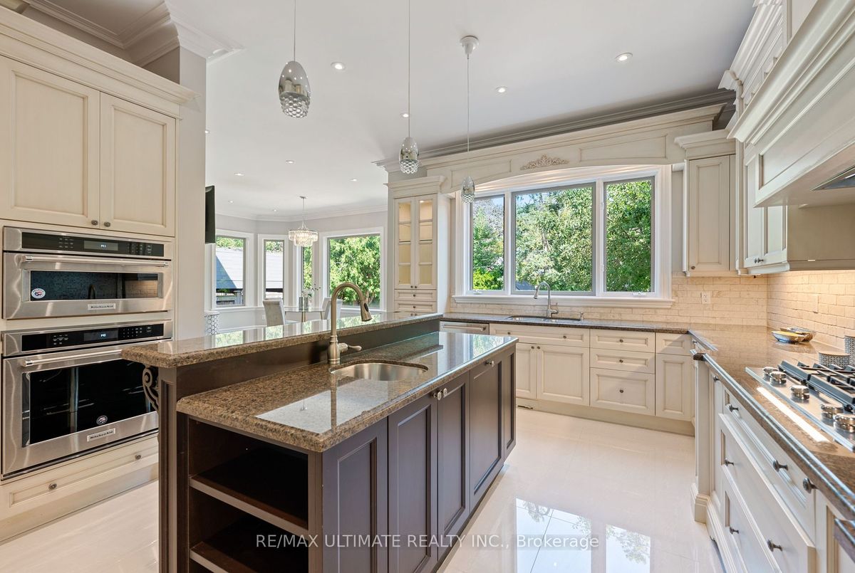 242 Parkview Avenue 242 Parkview Avenue Toronto C14