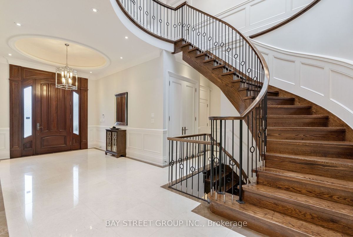 18 VIAMEDE Crescent 18 VIAMEDE Crescent Toronto C15