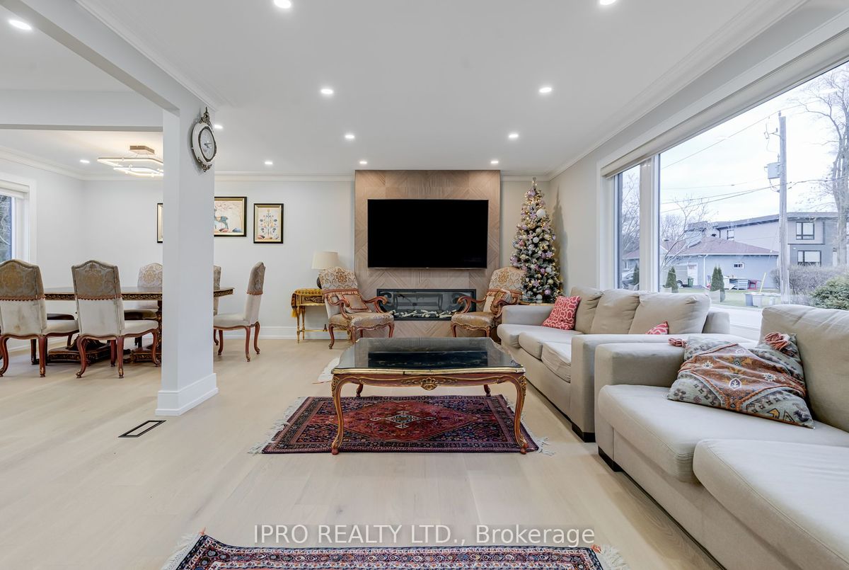 img-gallery