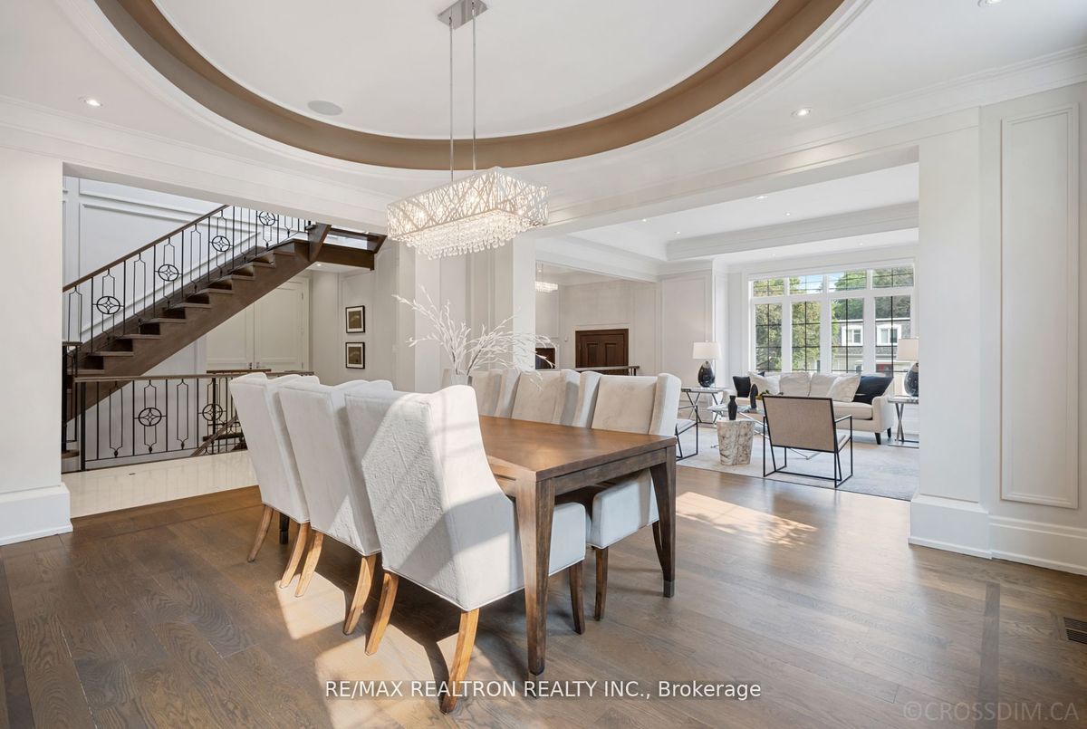 12 Waring Court 12 Waring Court Toronto C14