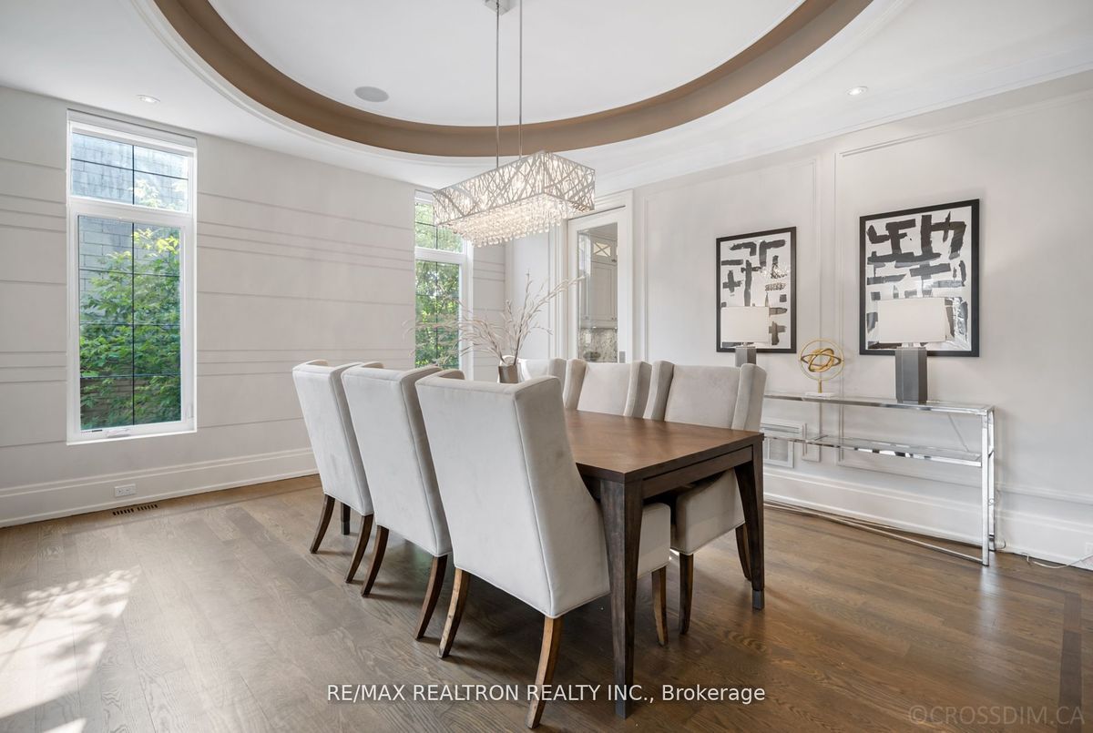 12 Waring Court 12 Waring Court Toronto C14