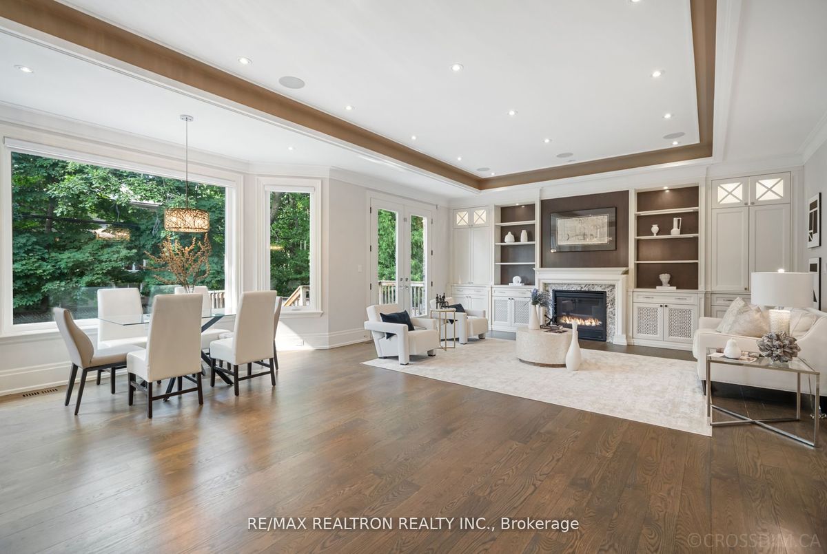 12 Waring Court 12 Waring Court Toronto C14