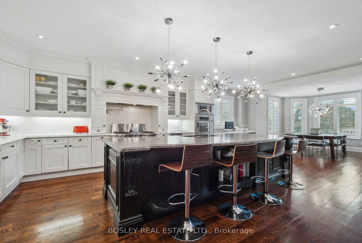 44 Churchill Avenue 44 Churchill Avenue Toronto C07