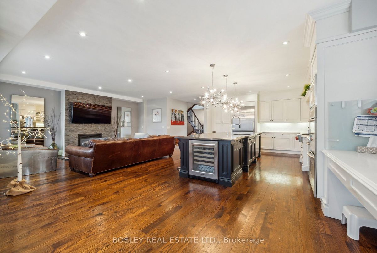 44 Churchill Avenue 44 Churchill Avenue Toronto C07