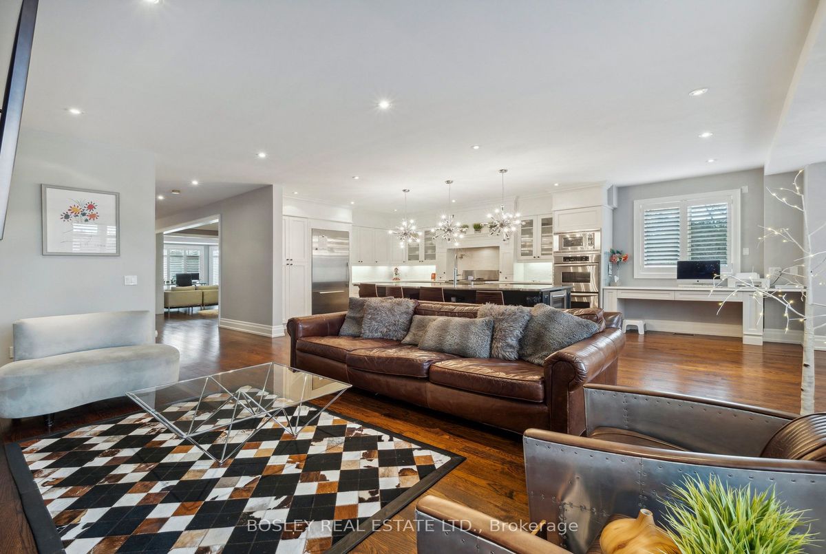 44 Churchill Avenue 44 Churchill Avenue Toronto C07