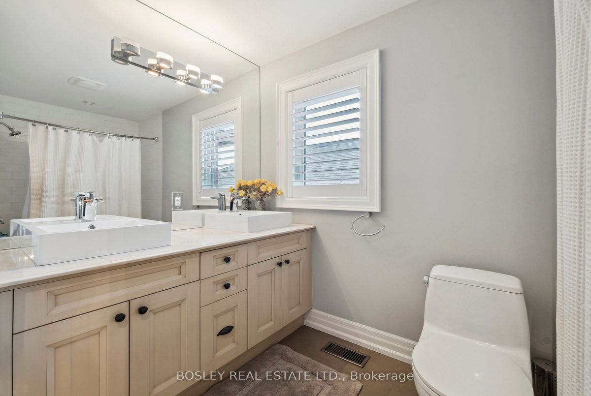 44 Churchill Avenue 44 Churchill Avenue Toronto C07