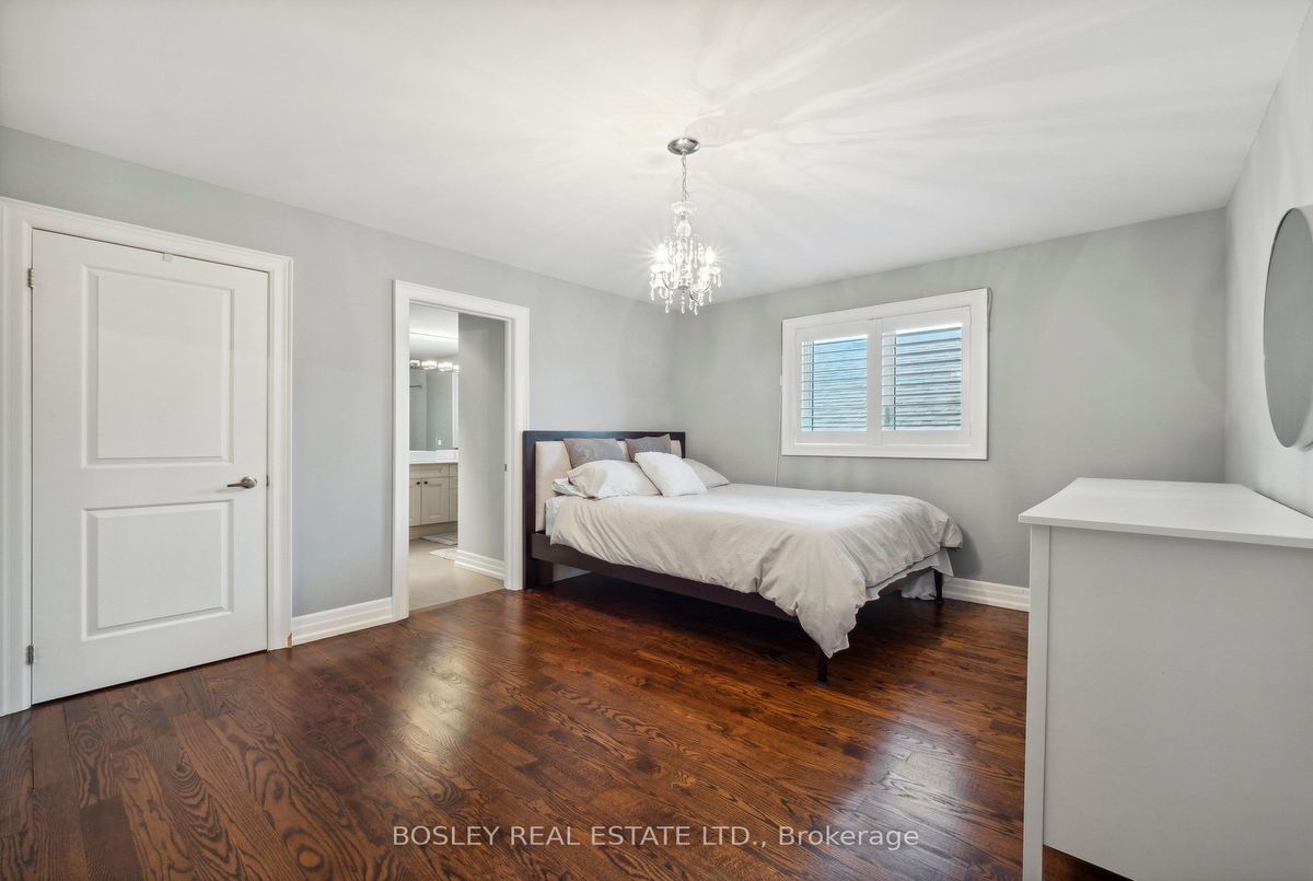 44 Churchill Avenue 44 Churchill Avenue Toronto C07