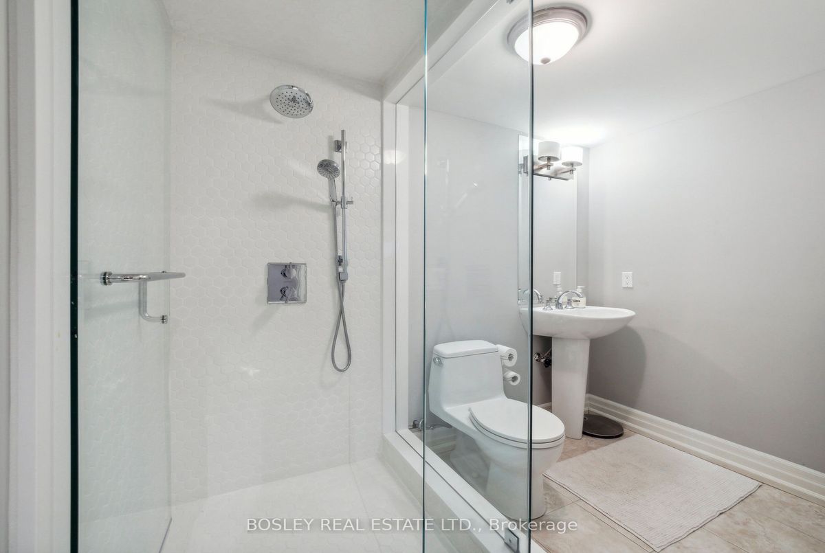 44 Churchill Avenue 44 Churchill Avenue Toronto C07