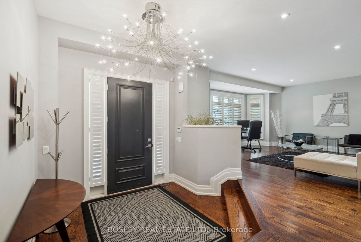 44 Churchill Avenue 44 Churchill Avenue Toronto C07