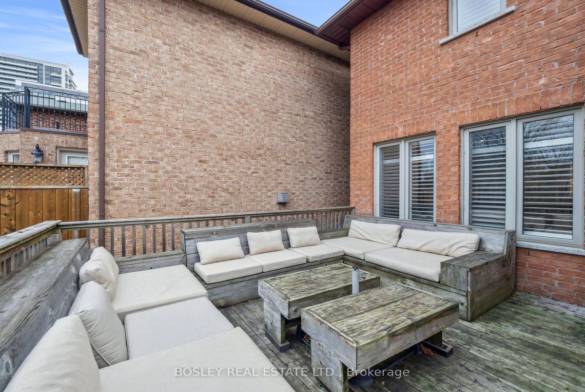 44 Churchill Avenue 44 Churchill Avenue Toronto C07