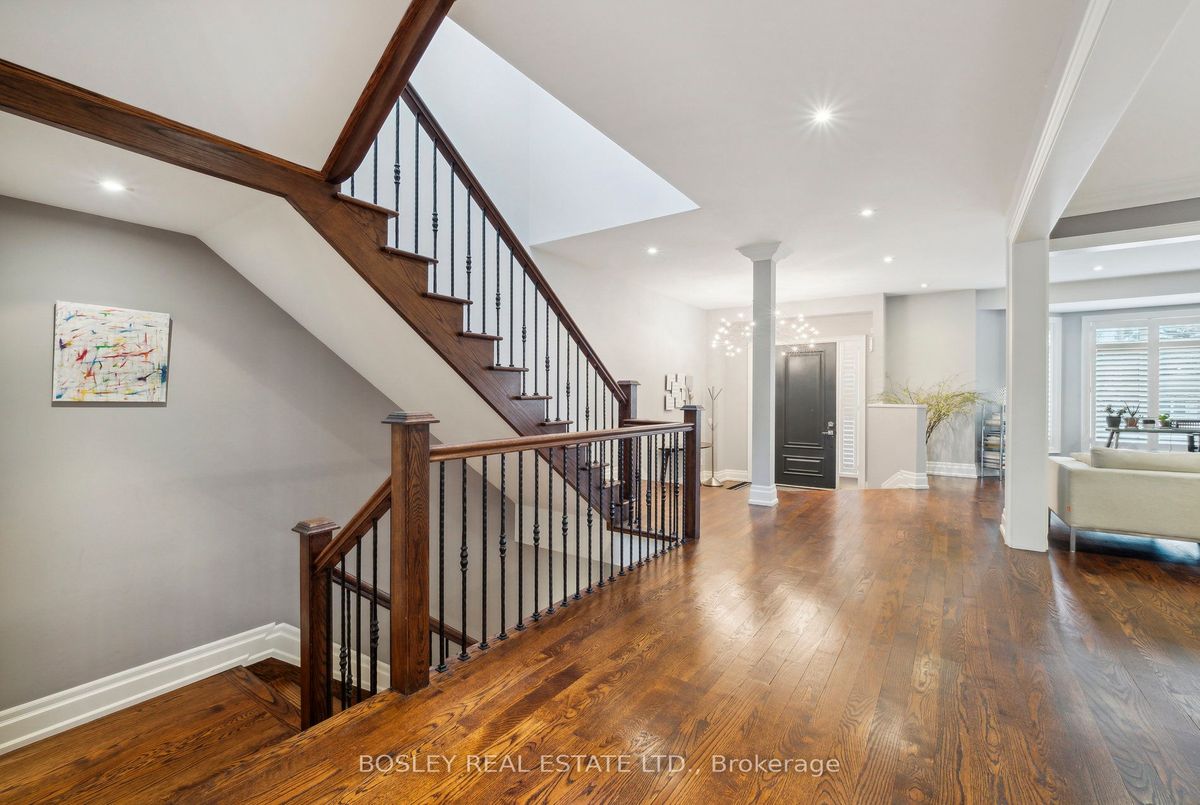 44 Churchill Avenue 44 Churchill Avenue Toronto C07