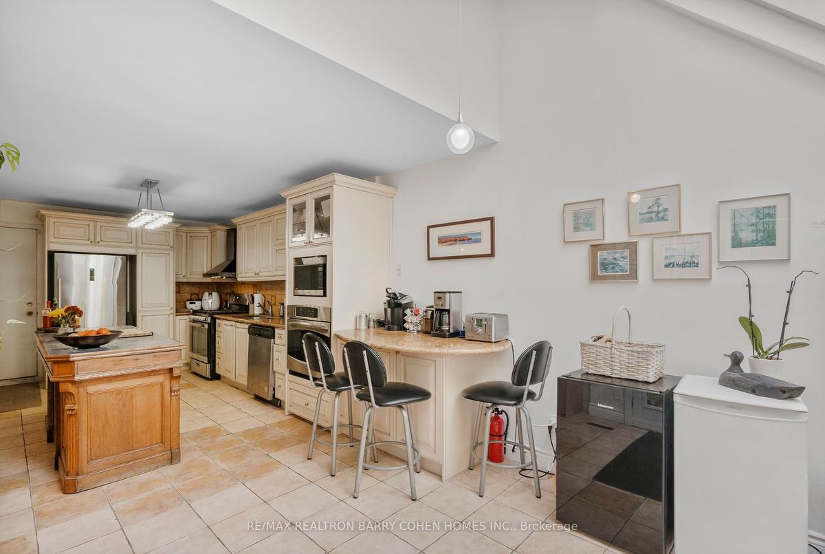 204 Holmes Avenue 204 Holmes Avenue Toronto C14