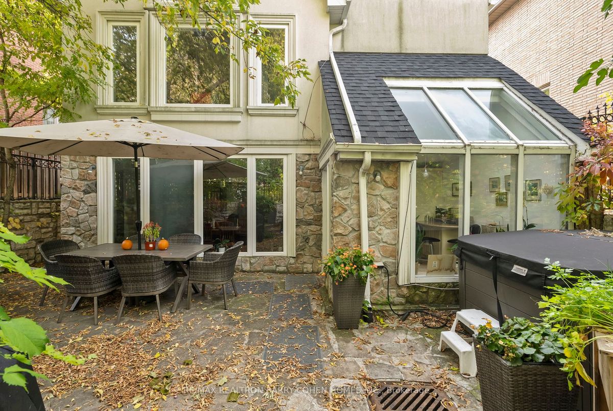 204 Holmes Avenue 204 Holmes Avenue Toronto C14